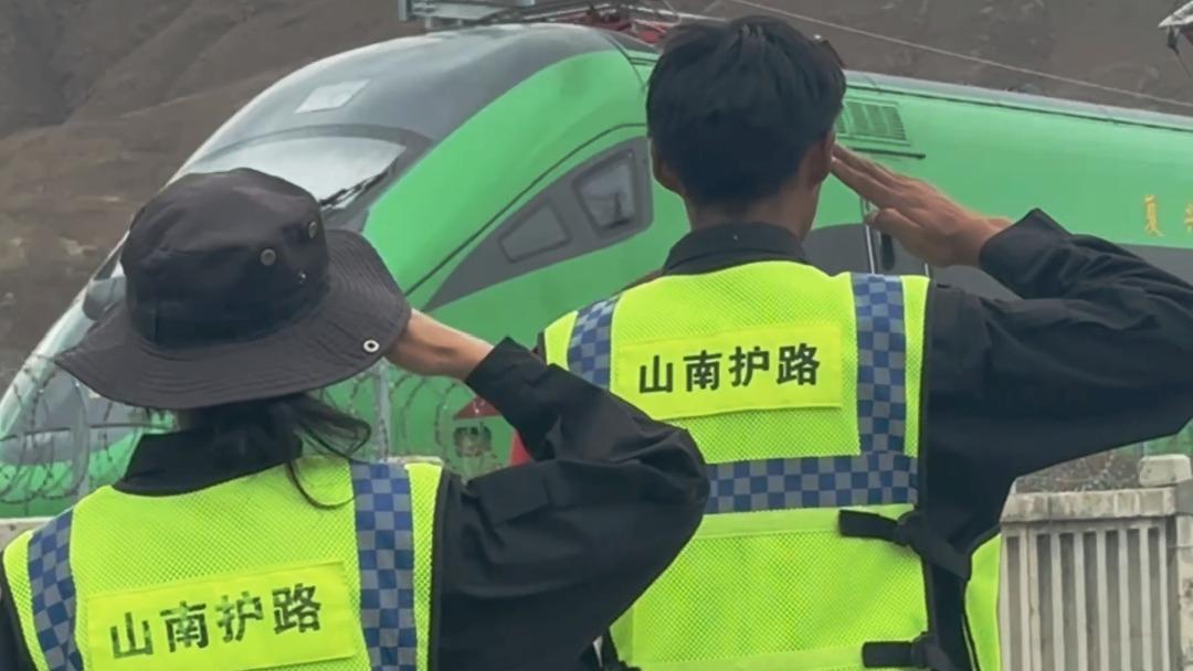 周鸿祎称比强太多