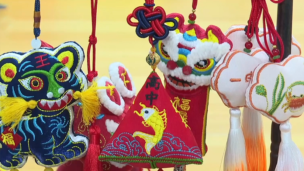 小胖又在指导樊振东