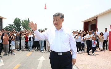 俄罗斯研学团走进东宁校园沉浸式体验中国端午民俗