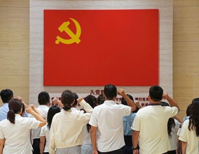 美国水蝮蛇窃密设备伪装成键盘