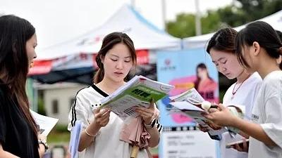 首部安兔兔跑分破万的手机